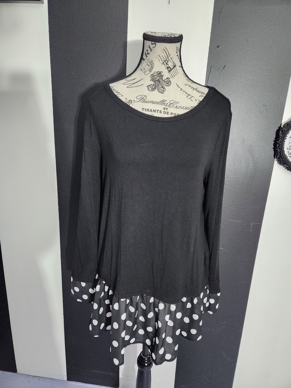 Lucky Brand Black Long Sleeve Scoop Neck Top